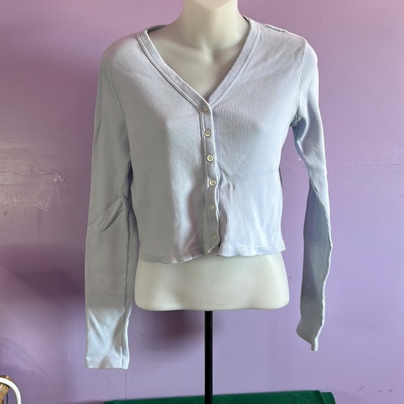 Brandy Melville Ribbed Cropped Button Down Top Baby Blue Long Sleeve Size 5 - Picture 1 of 5